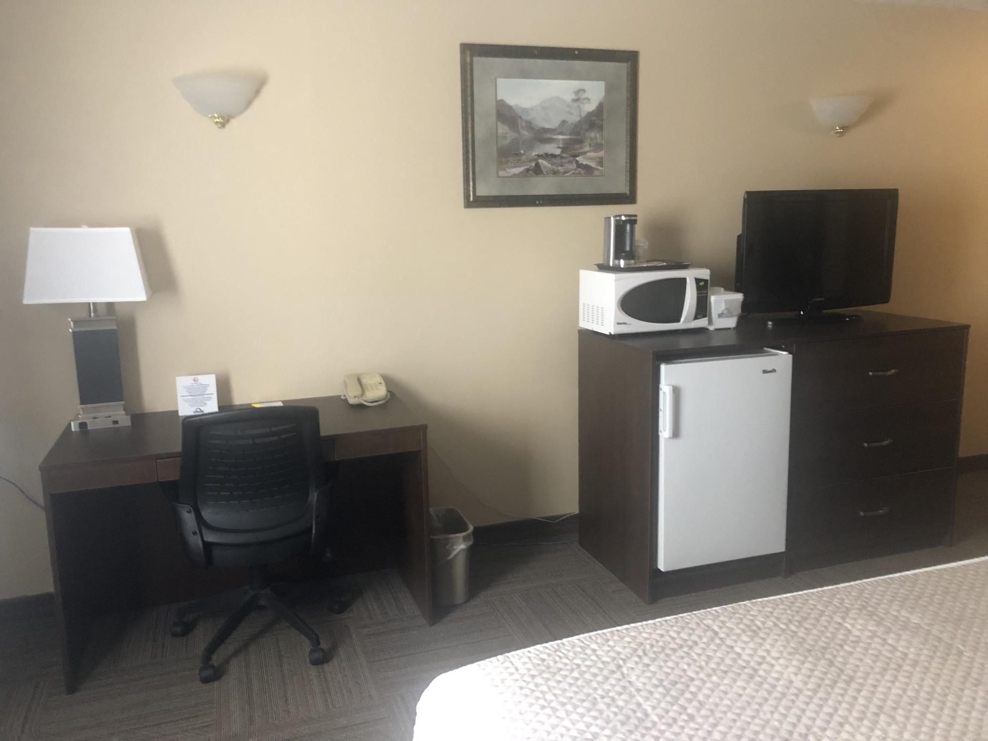 Days Inn By Wyndham Hinton Ngoại thất bức ảnh