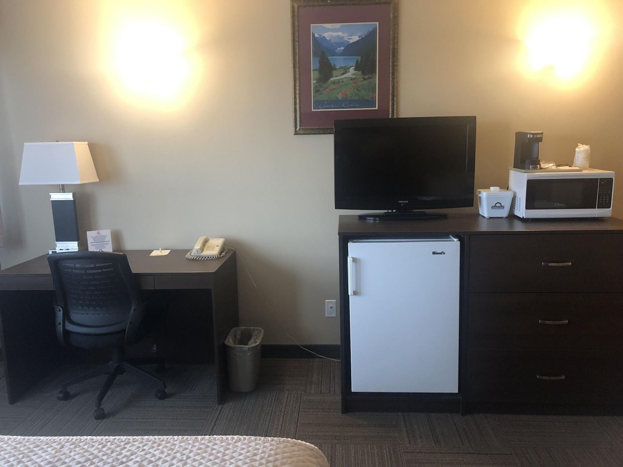 Days Inn By Wyndham Hinton Ngoại thất bức ảnh