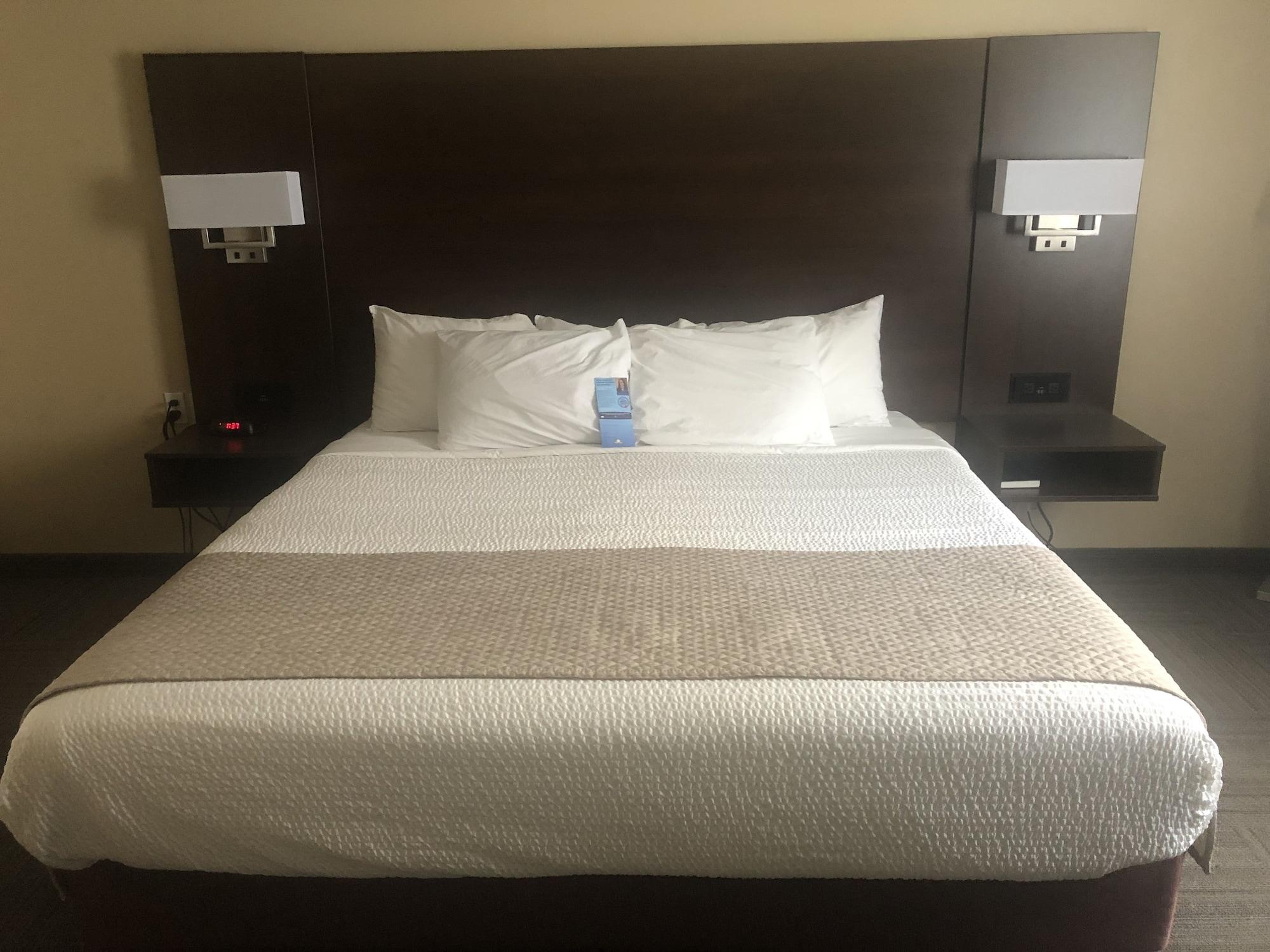 Days Inn By Wyndham Hinton Ngoại thất bức ảnh
