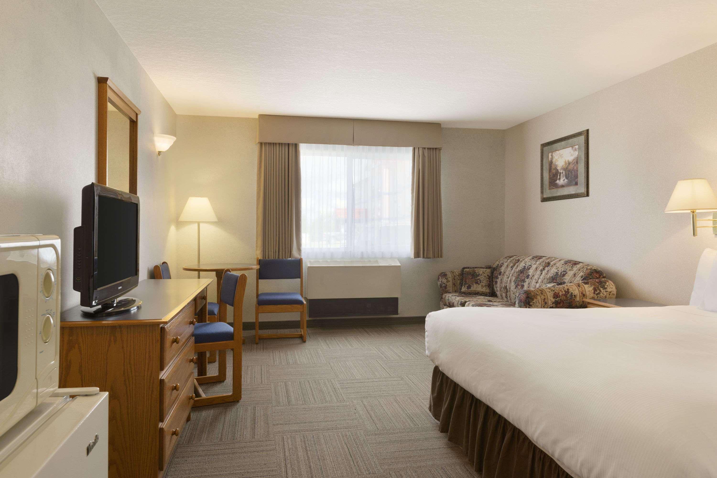 Days Inn By Wyndham Hinton Ngoại thất bức ảnh